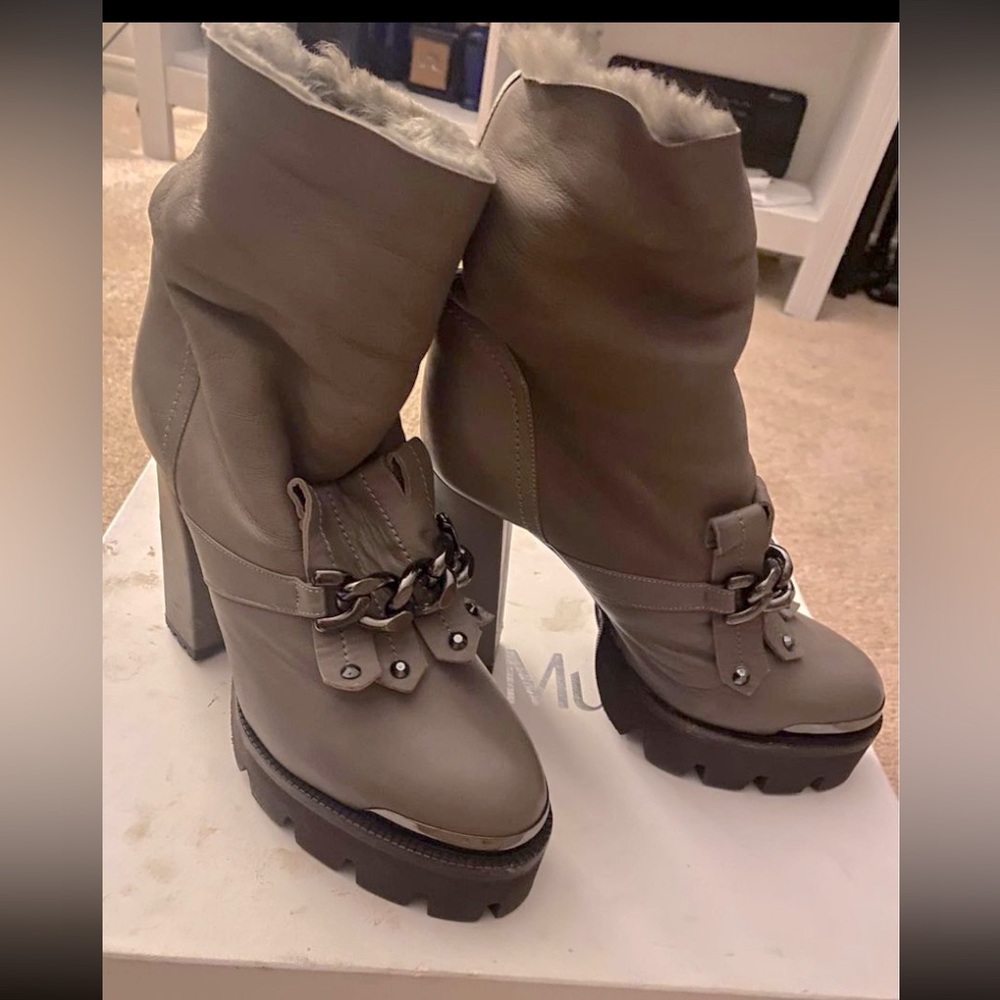 Nando Munzi leather grey boots